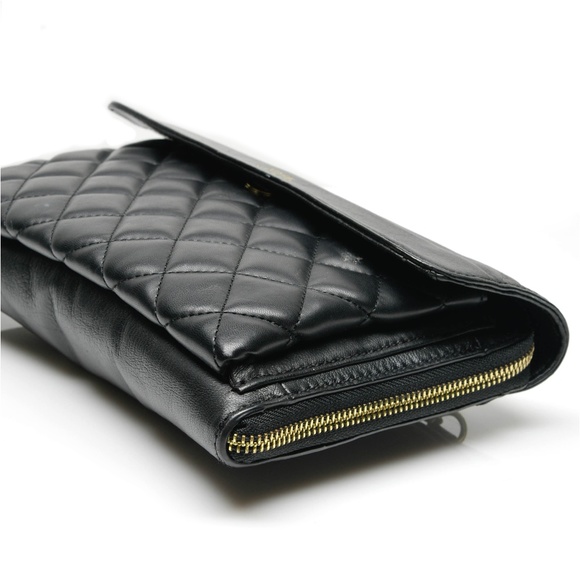 VINCE CAMUTO Ronan Quilted Leather Crossbody - Picture 4 of 9